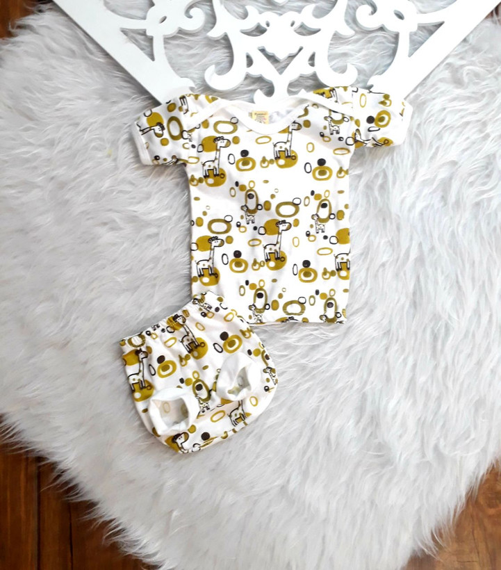 آستین کوتاه و شورت