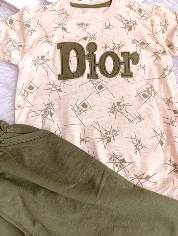 تیشرت و شلوارک تابستانه