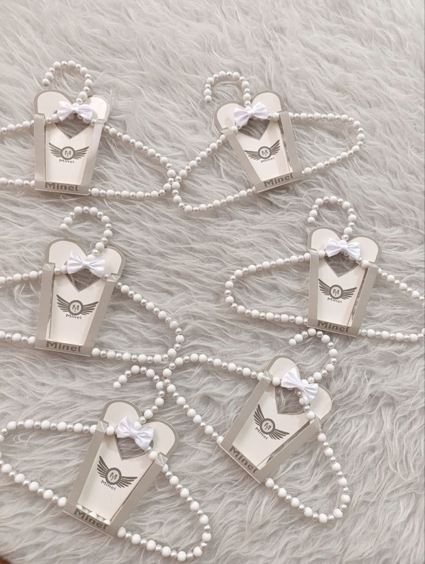 چوب لباسی مرواریدی نوزاد