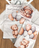 نمای کامل ست لحاف، تشک مسافرتی و بالشت نوزاد با طرح فانتزی خرس خوابالو و بادکنک در فروشگاه سیسمونی شیدا مشهد